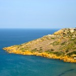 Gozo, promontorio nei pressi di Ramsa Hamra, la spiaggia rossa