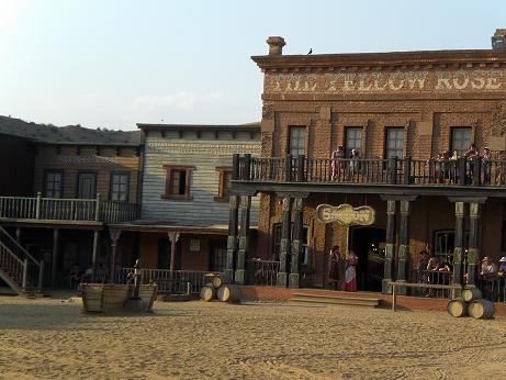 Il Yellow Rose Saloon