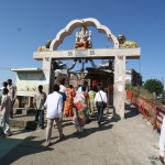 Davanti al tempio di Chandi Devi  a Haridwar