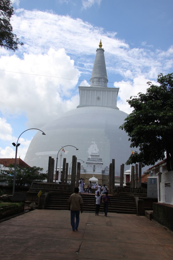 Caratteristica stupa singalese