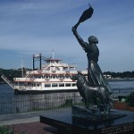 Savannah - The Waving Girl -in omaggio a Florence Martus che ha salutato per 44 anni ogni barca