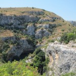 La riserva protegge i tavolati iblei e le cosiddette cave