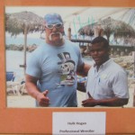 Il wrestler Hulk Hogan al Dolphin Cove