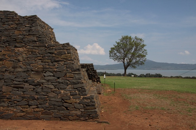 Tzintzuntzan, scorcio della piramide di Yacatas