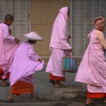 Monaci donne a Mandalay