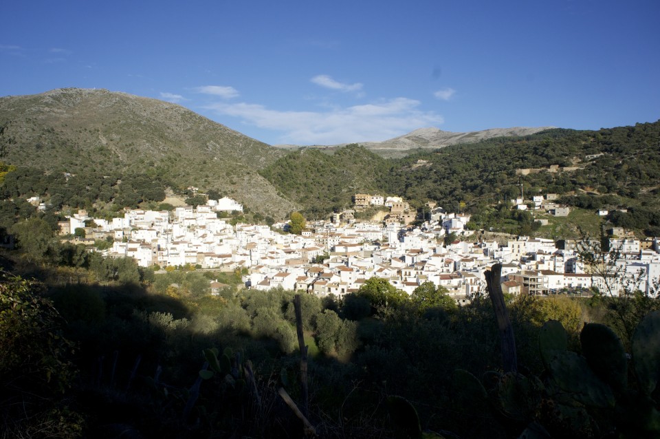 I tipici paesini bianchi della Valle del Genal