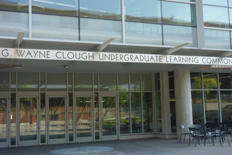 L'entrata del Clough Undergraduate Learning Commons. Grazie a Matt Henderson per le foto del Georgia Tech.