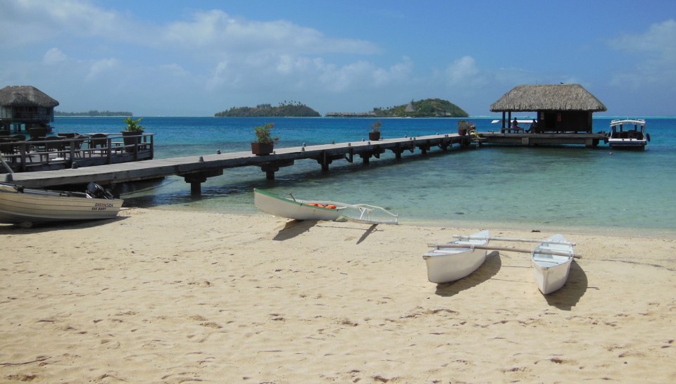 Su una delle spiagge di Bora Bora