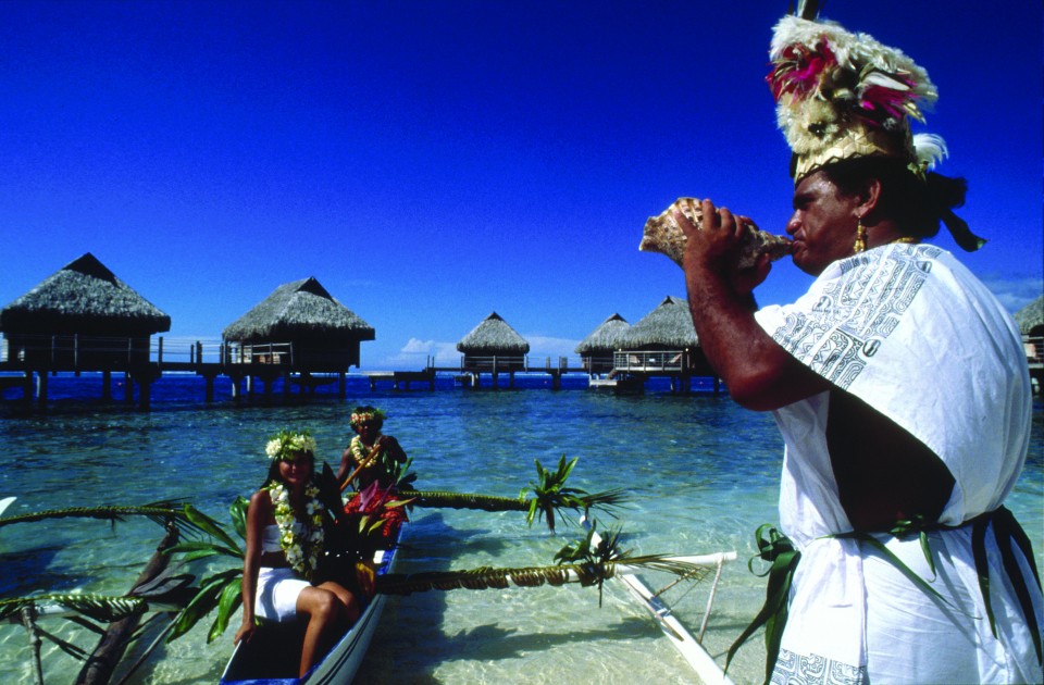 Sull'isola Moorea durante la cerimonia