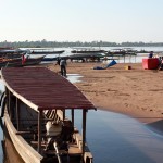 Attracco sulle rive del Mekong a Phnom Penh in Cambogia