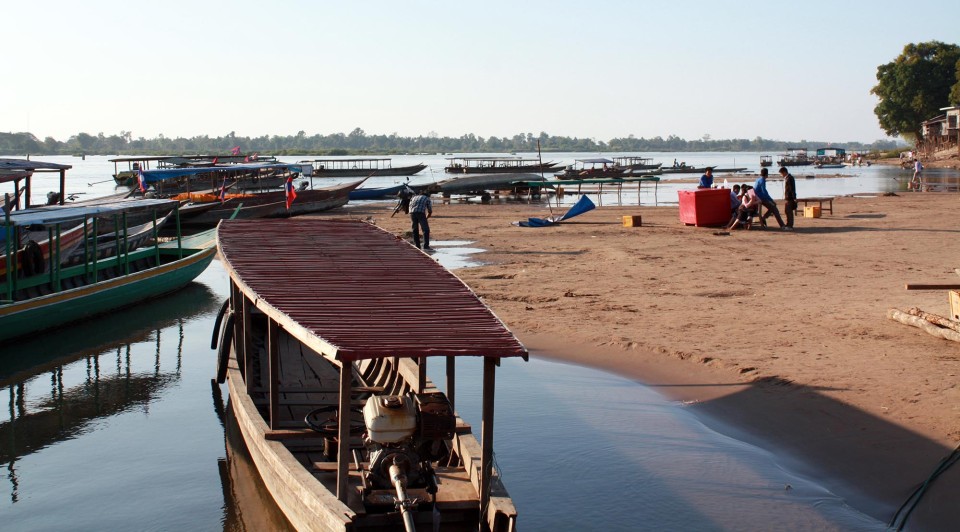 Attracco sulle rive del Mekong a Phnom Penh in Cambogia