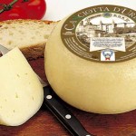 Casciotta d'Urbino, un formaggio che Michelangelo si faceva spedire mentre dipingeva la Cappella Sistina