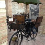 La bici del venditore di peltro