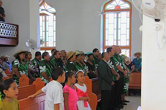 Durante la funzione religiosa cantata della domenica