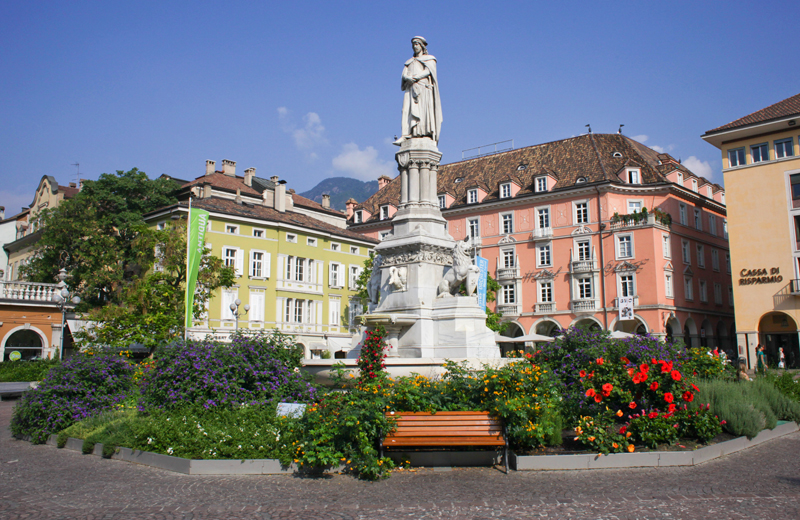 La splendida Piazza Walther