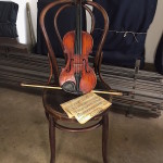 Sedia con violino