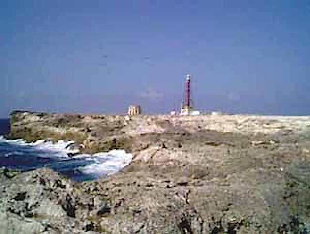 Il Faro di Sombrero come è oggi dopo la ricostruzione (foto di Vince Cate)