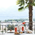 La vista sul lago durante la colazione in camera