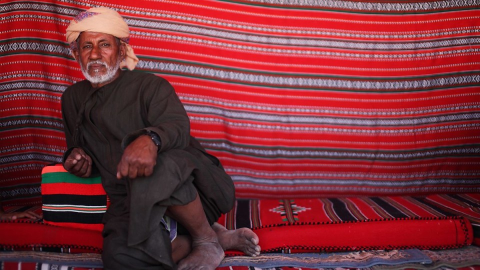 Dentro una tenda beduina