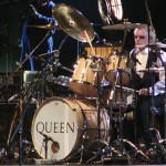 Roger Taylor alla batteria