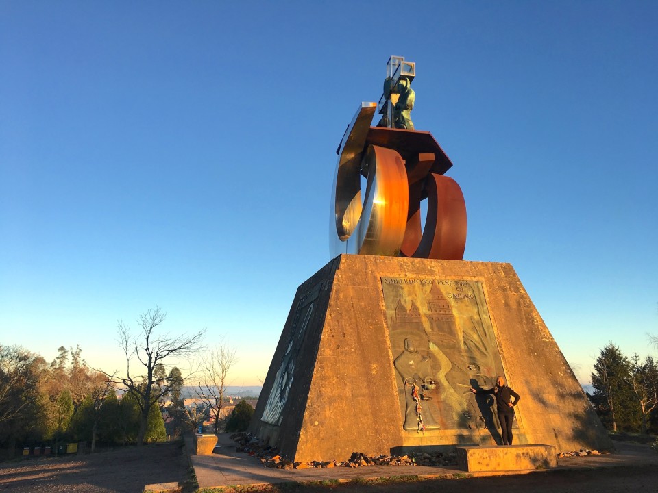 Il monumento sul Monte de Gozo