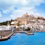 Dalt Vila dall'acqua