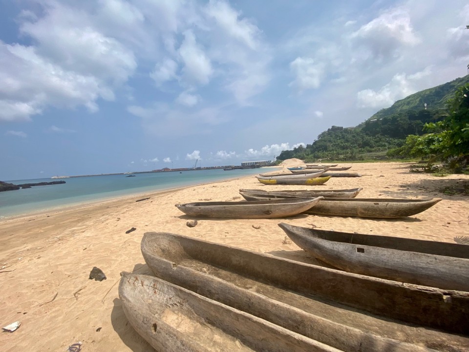 Le canoe in legno di Annobon