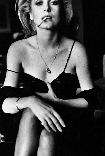 12-helmut-newton-catherine-deneuve-esquire-paris-1976-helmut-newton-foundation