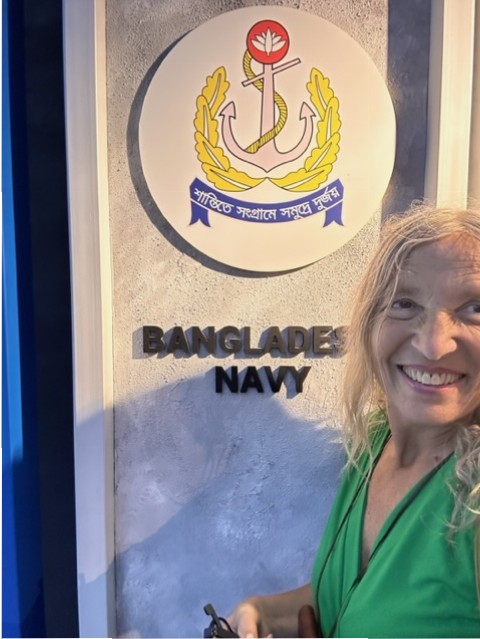 dhaka-davanti-al-museo-navale