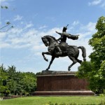 Tashkent tra la piazza Amir Temir e il Baazar Chorsu