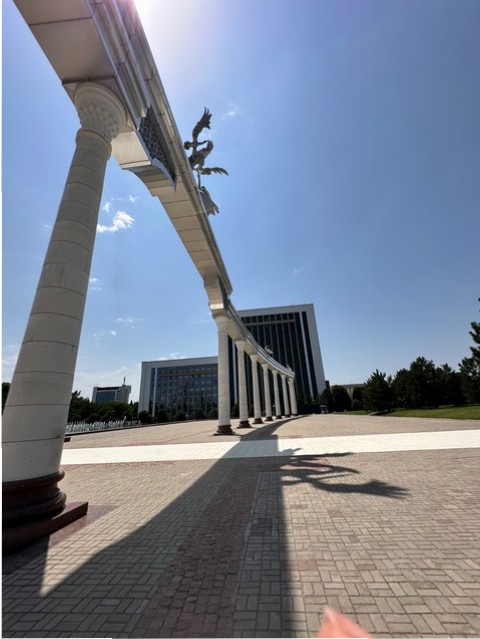 Tashkent tra la piazza Amir Temir e il Baazar Chorsu