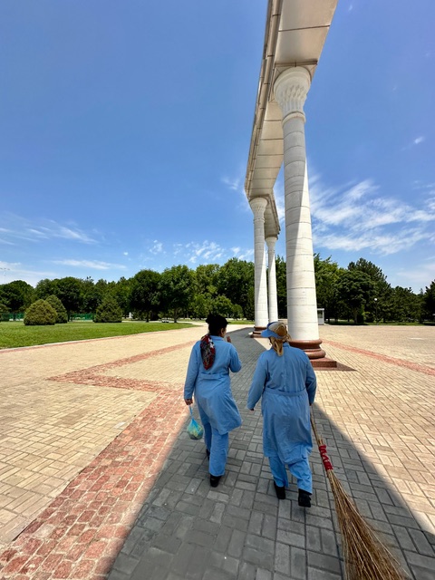 Tashkent tra la piazza Amir Temir e il Baazar Chorsu