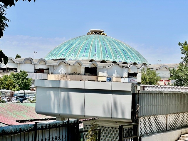 Tashkent tra la piazza Amir Temir e il Baazar Chorsu