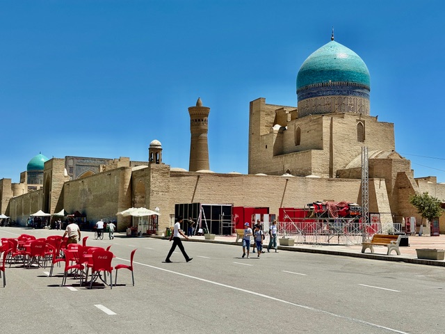 Gironzolando per il centro Unesco di Bukhara